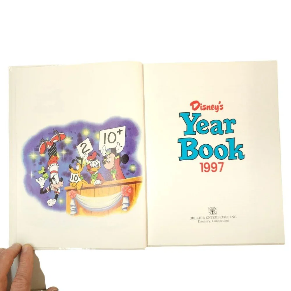 Disneys Year Book 1997 Hardcover Fern Mamberg Recap Events Stories Grolier